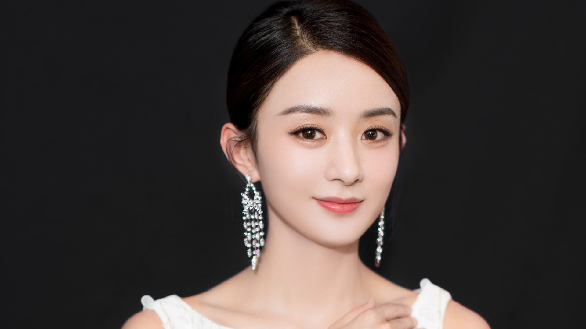 体育中国-黄喜灿统治全场，厄瓜多尔压哨击败希腊，一场跨越大陆的足球神话