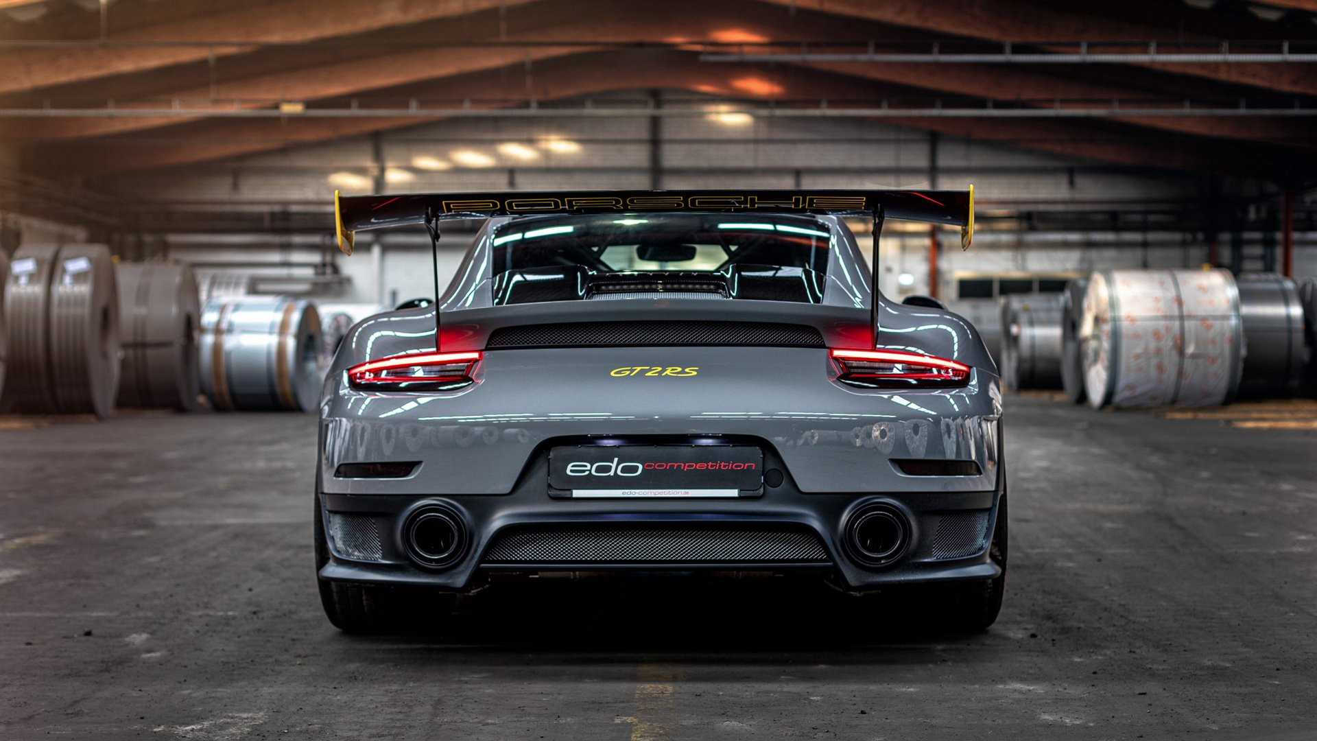 绿茵与硬木的交响，当欧冠淘汰赛的偶然性，照亮森林狼斩落猛龙的必然之路